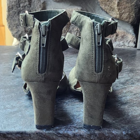 Indigo RD. Green Faux Suede Back Zip Buckle Ankle Three Strap Block Heels 5.5M - Picture 14 of 16